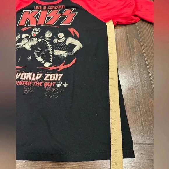 KISS  2017 World Tour Concert T-Shirt - Picture 7 of 8